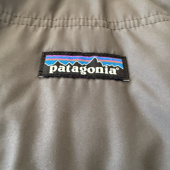Patagonia Woman’s Los Gatos Hooded / reversible Vest. EUC size medium - Picture 5 of 5